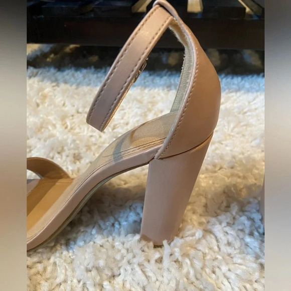 Nude strappy heels - Picture 5 of 7